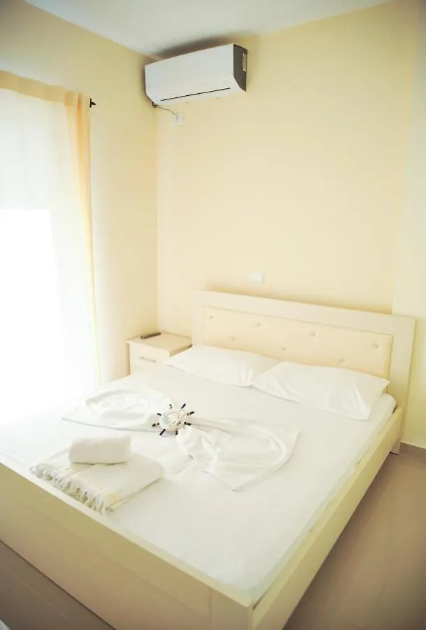 Vitamin Sea Sarandë アパート