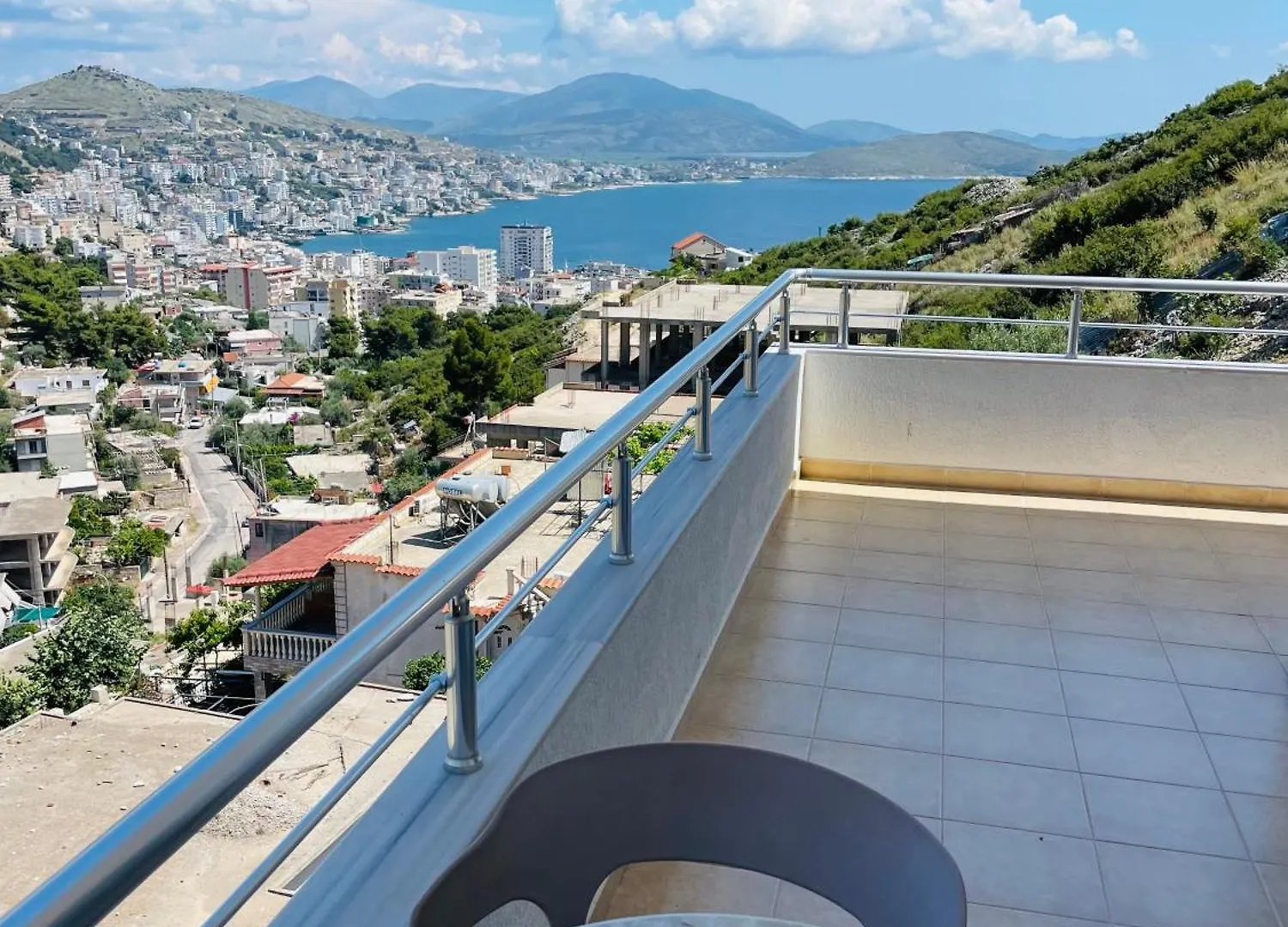 Vitamin Sea Sarandë アパート